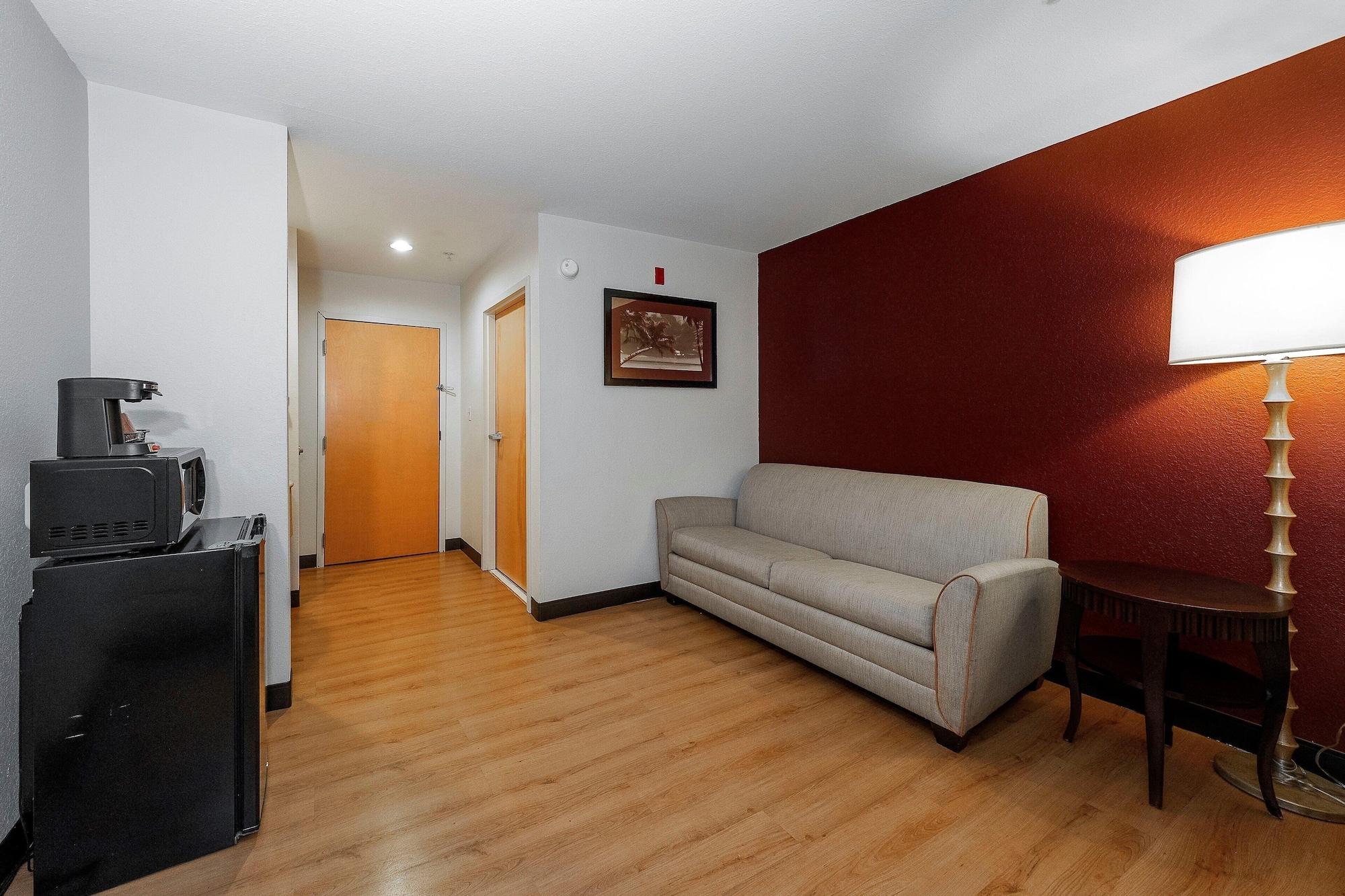 Red Roof Inn & Suites Biloxi - Ocean Springs Εξωτερικό φωτογραφία