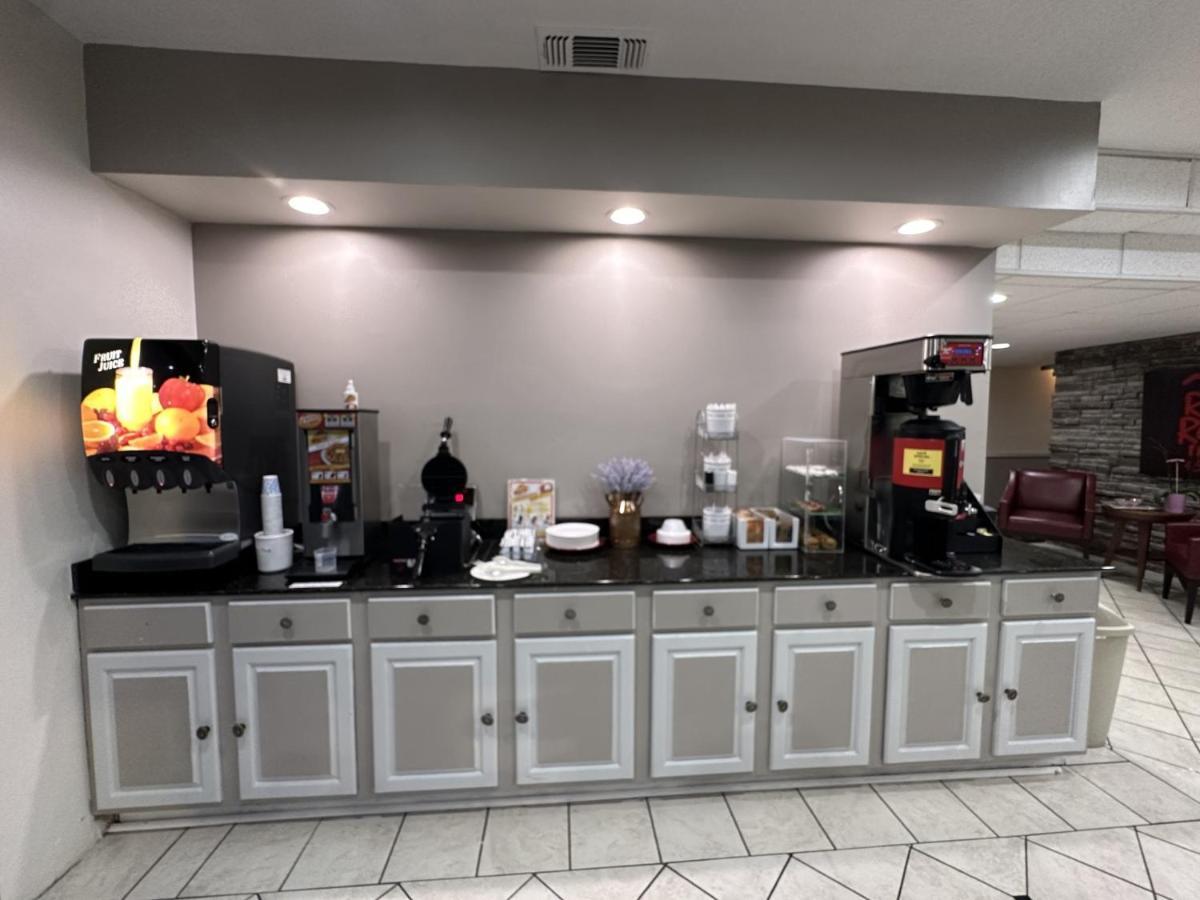Red Roof Inn & Suites Biloxi - Ocean Springs Εξωτερικό φωτογραφία